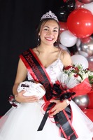 Puckett Crowned Queen!